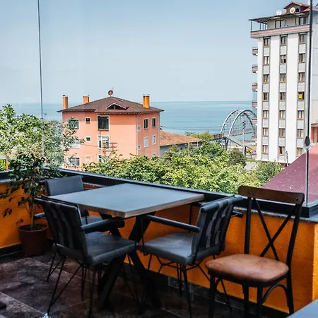 Metehan Suit Apart 4*