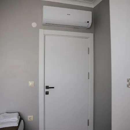 Metehan Suit Apart 4*
